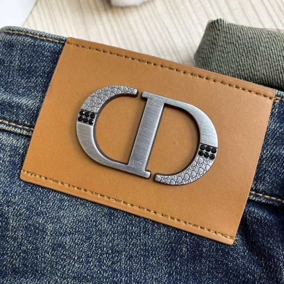 jeans - Picture 3 of 9